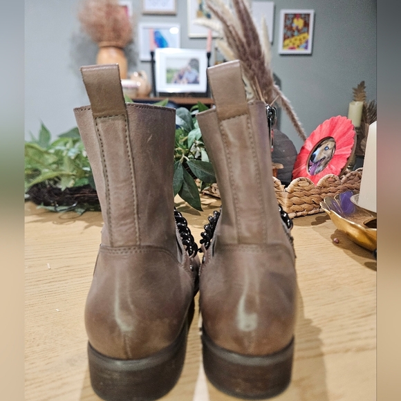 COACH Adella Burnished Calf Leather Taupe Grey Chain Flat Ankle Boots. Size 6.5 - Picture 12 of 16